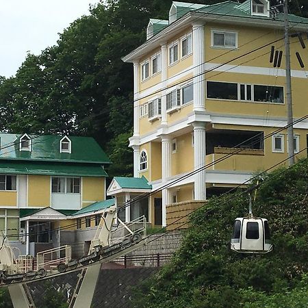 Hotel Bonfire Hakuba Exteriör bild
