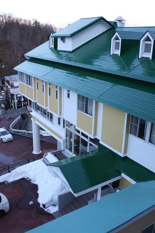 Hotel Bonfire Hakuba Exteriör bild